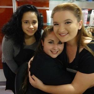 Meet your Posher, Tia